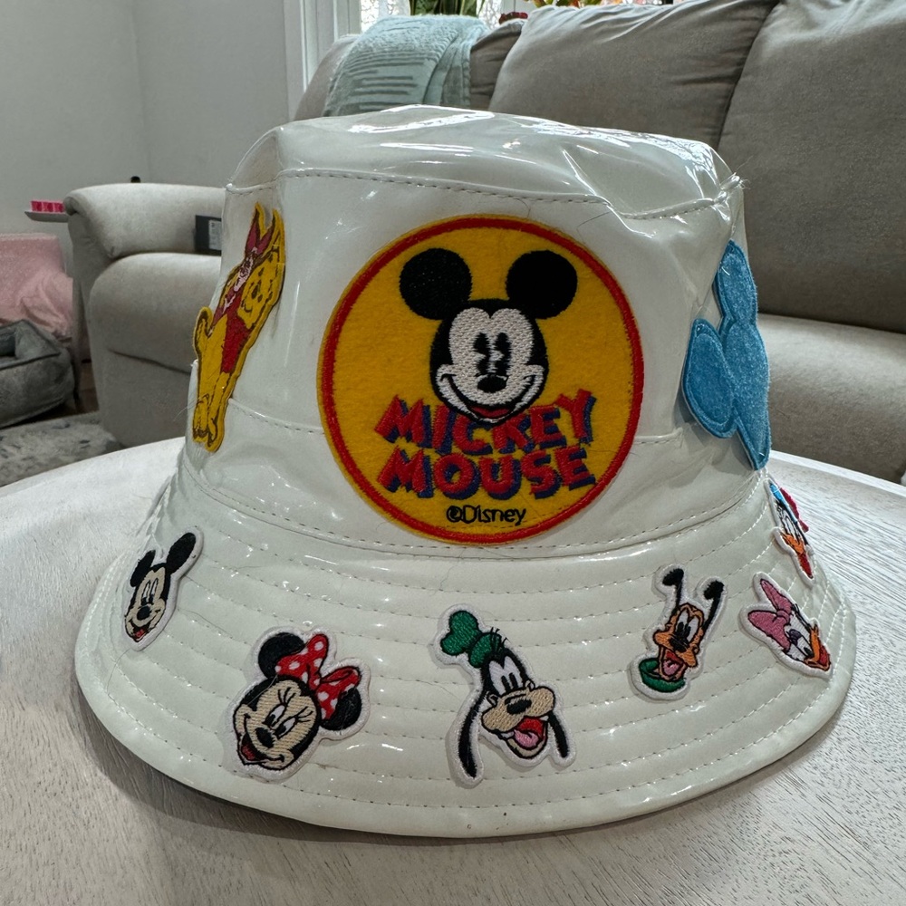 WRK patent bucket hat